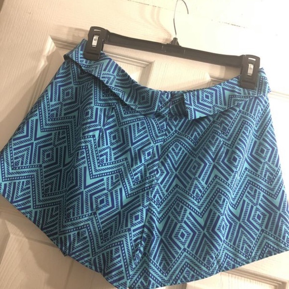 Forever 21 skort - Picture 2 of 5